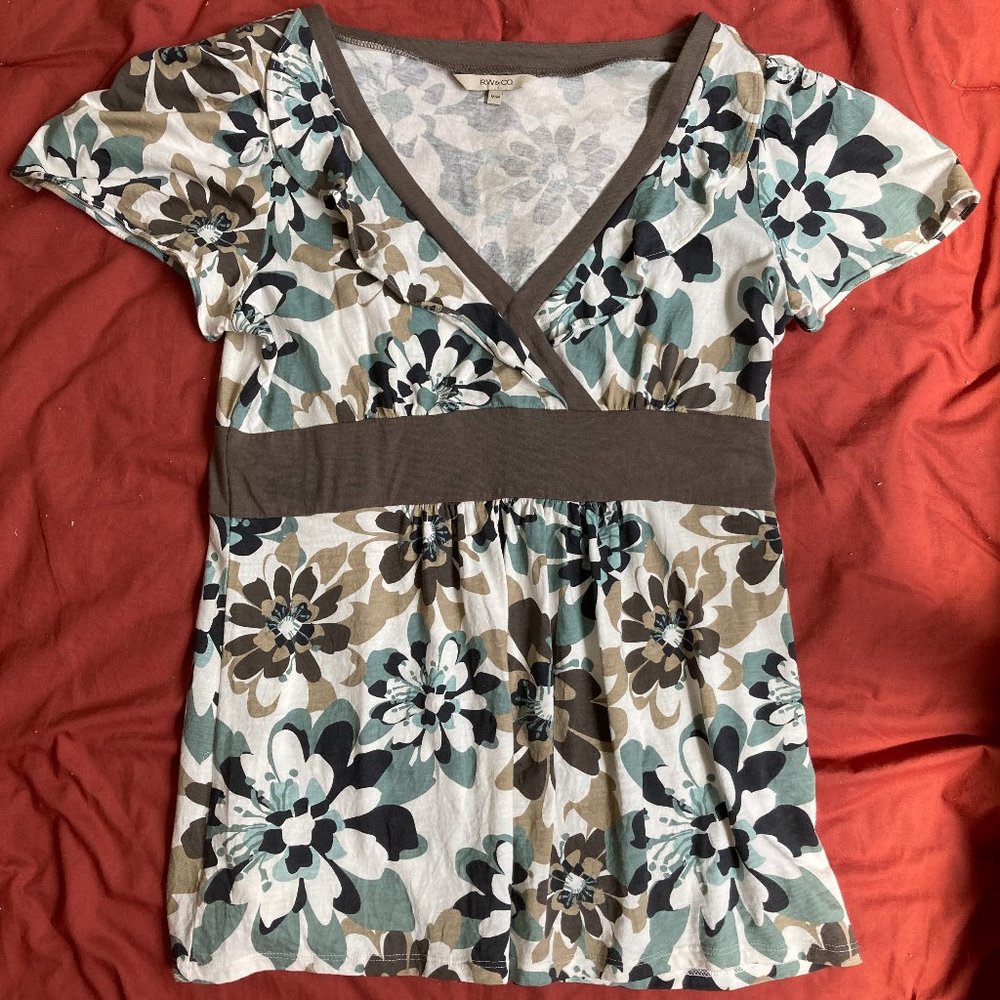 RW & Co Floral Cotton Top Size M